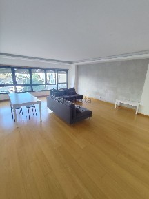 Arrendamento de apartamento T3 na Avenida Jaime Cortesão