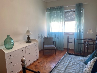 Arrendamento de apartamento T1 na Rua Damasceno Monteiro