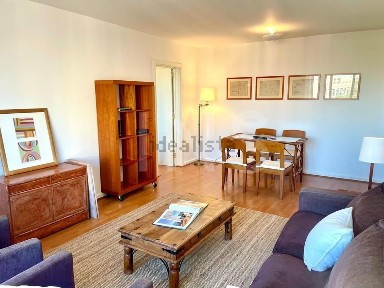 Arrendamento de apartamento T1 na Praça Nuno Rodrigues dos Santos