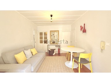 Arrendamento de apartamento T1 na Rua Santos-O-Velho