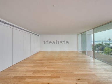 Arrendamento de apartamento T3 na Avenida 24 de Julho