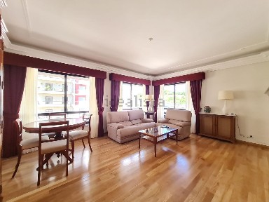 Arrendamento de apartamento T2 no Alto dos Moinhos