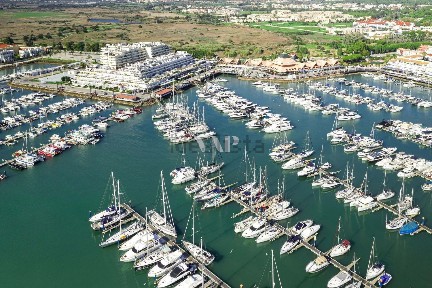 Espaço comercial à venda em Marina de Vilamoura