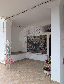 Espaço comercial à venda na Rua do Vale de Santa Maria