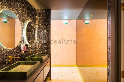 Espaço comercial à venda em Marina de Vilamoura