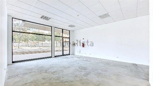 Espaço comercial à venda na Rua Melvin Jones