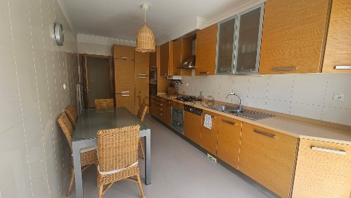 Arrendamento de apartamento T2 na Rua Nova dos Mercadores