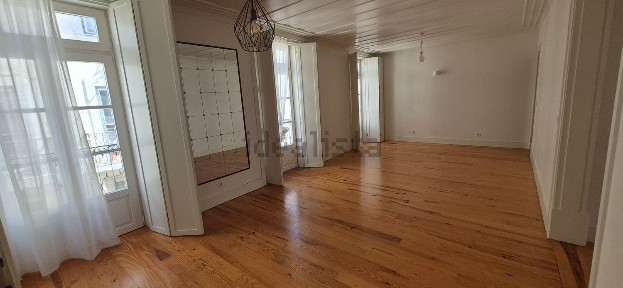 Arrendamento de apartamento T2 na Rua das Canastras