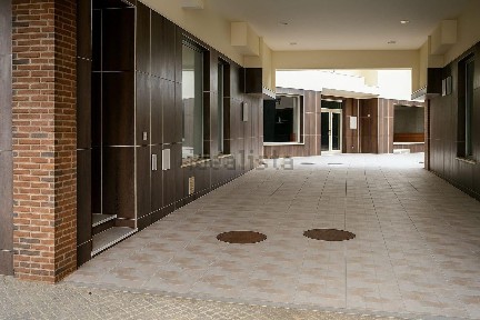 Espaço comercial à venda na Rua Zeca Afonso s/n