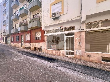 Espaço comercial à venda na Rua J. J. Rodrigues de Freitas