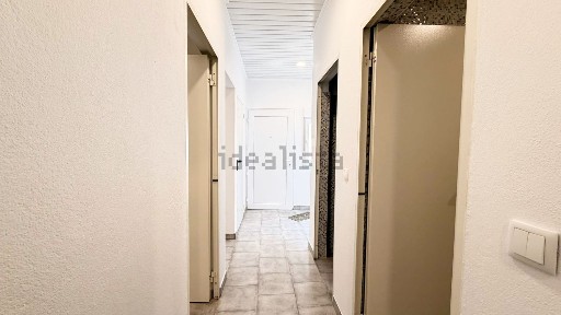 Arrendamento de apartamento T4 em Peral