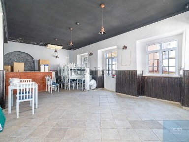 Espaço comercial à venda na Rua da Barca