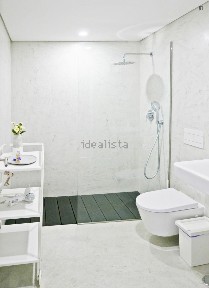Arrendamento de apartamento T2 na Rua do Vale de Santo António