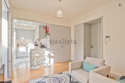 Arrendamento de apartamento T0 na Rua da Graça