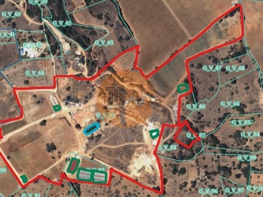 Espaço comercial à venda na Estrada dos Salgados