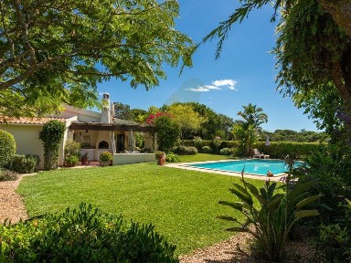 Moradia independente à venda na The Village - Fonte Algarve - Quinta Verde
