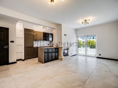 Duplex à venda no Caminho das Alfarrobeiras