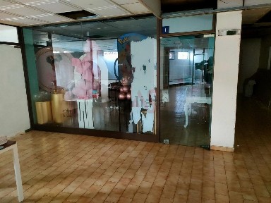 Espaço comercial à venda na Rua da Correeira, 215