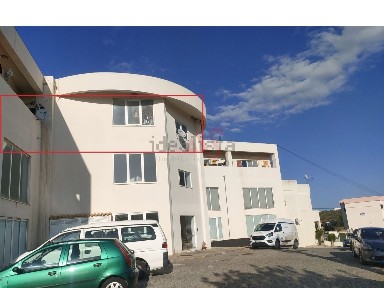 Espaço comercial à venda em Ferreiras