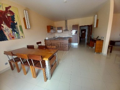 Armazém à venda no Vale da Azinheira