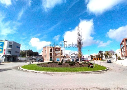 Espaço comercial à venda na Rua Dom João II, 11