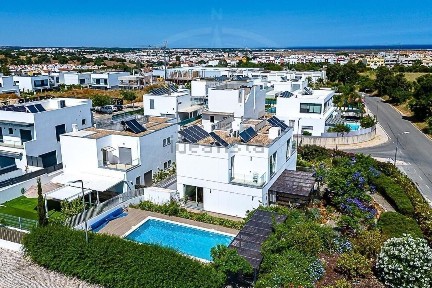 Casa ou moradia à venda na Colina de Asseca - Quinta de Perogil - São Pedro