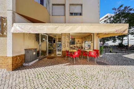 Espaço comercial à venda na Rua de Angola