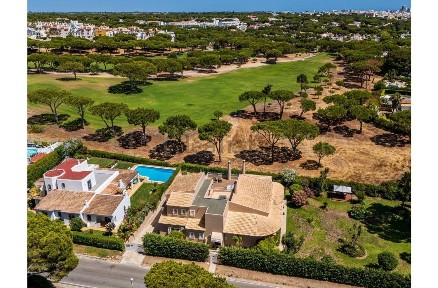Quarteira, Vilamoura, Bairro Ténis - Clube do Lago, Rua da Espanha s/n