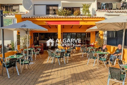 Espaço comercial à venda na Avenida Sá Carneiro