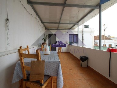 Espaço comercial à venda na Rua Doutor Sousa Martins