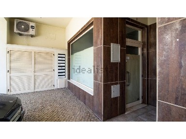 Espaço comercial à venda em Ferragudo