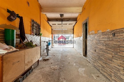 Pechão, Rua do Emigrante, 2