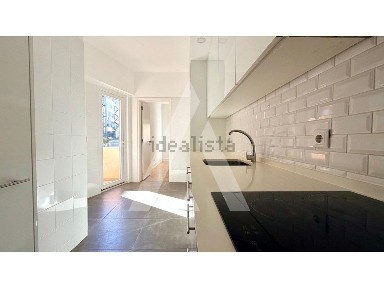 Apartamento T3 à venda na Rua de Dona Estefânia