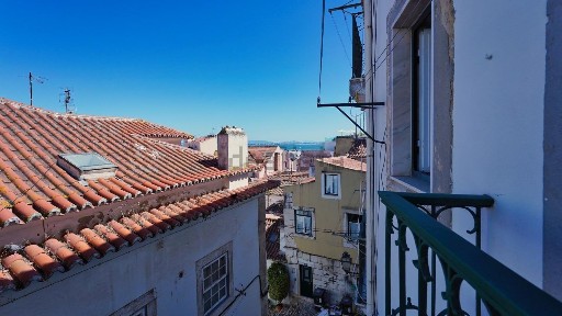 Santa Maria Maior, Alfama, Rua da Adiça
