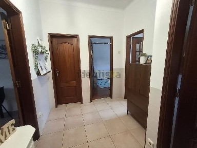 Apartamento T2 à venda na Buraca