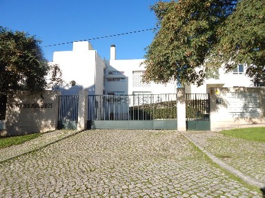 Duplex à venda na Bicesse