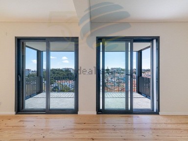 Apartamento T2 à venda na Amoreira