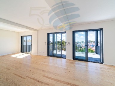 Apartamento T3 à venda na Amoreira