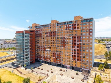 Apartamento T1 à venda na Avenida Francisco Salgado Zenha, 3