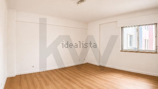 Apartamento T0 à venda na Praceta 25 de Abril de 1974 s/n