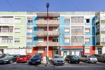 Apartamento T1 à venda na Rua Dona Filipa de Lencastre s/n