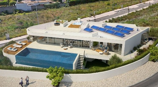 Luz, Praia da Luz, Rua Fernando Lopes Graça