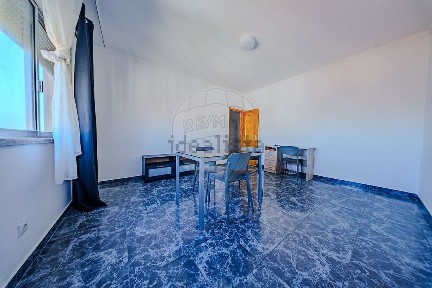 Apartamento T2 à venda no Monte Abraão