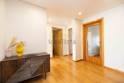 Apartamento T2 à venda na Rua a Cidade e As Serras