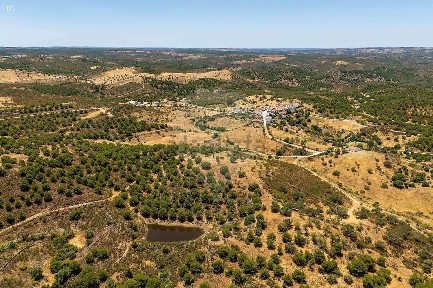 Alcoutim e Pereiro, Monte Vascão