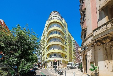 Apartamento T4 à venda na Rua das Picoas