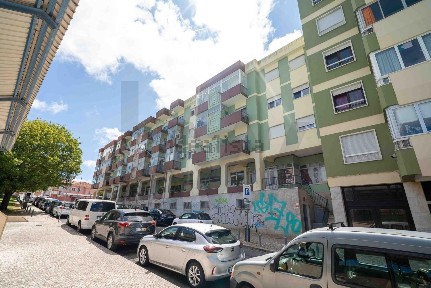 Apartamento T1 à venda no Centro de Sintra - Portela de Sintra