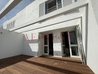 Moradia independente à venda na Rua dos Ibíscos