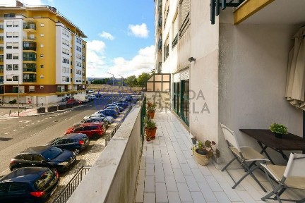 Apartamento T3 à venda na Massamá Norte