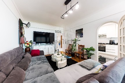Apartamento T2 à venda na Rua Roque Gameiro